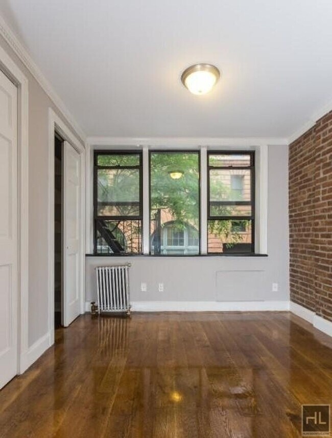 Photo - East 26th Street Unidad 3C