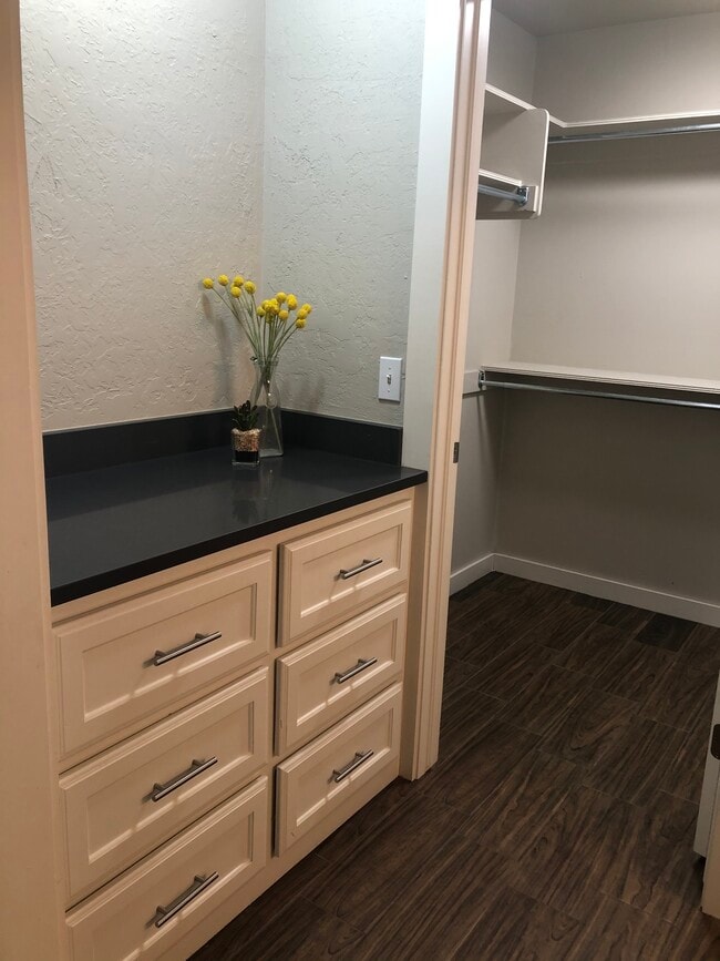 Photo - 2901 Rosewood Ln