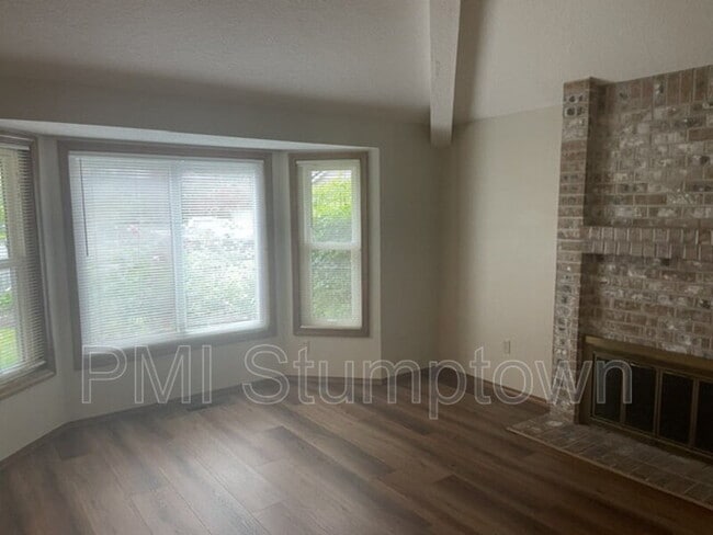 Photo - 14745 SW Surrey Ct