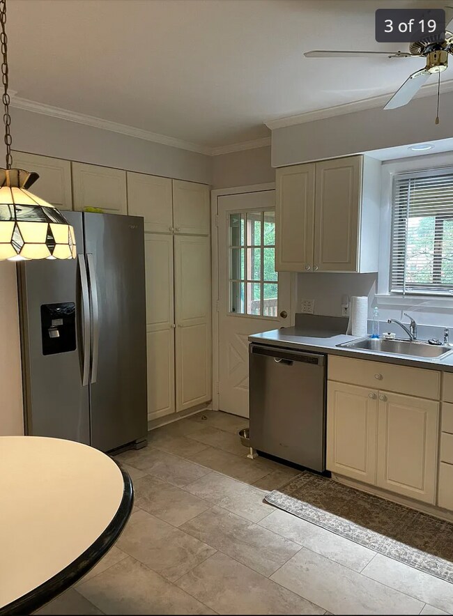 Photo - 2013 Greengage Rd