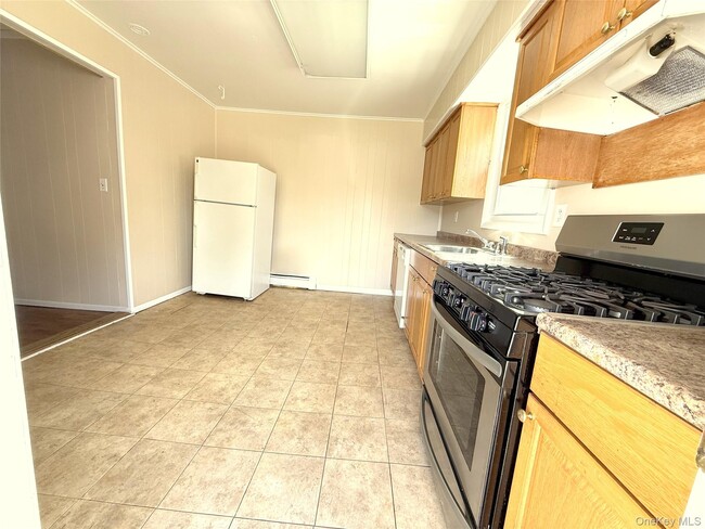 Photo - 135 Ramapo Rd