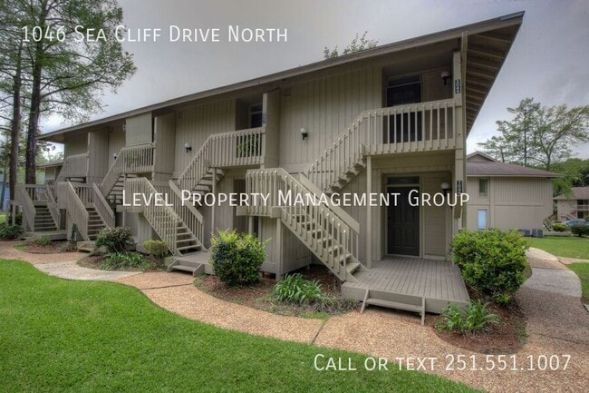 Photo - 1046 Sea Cliff Dr N