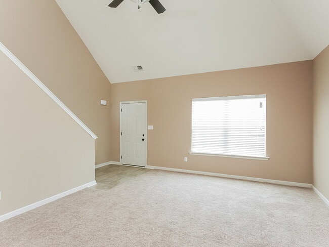 Photo - 7957 Gardendale Dr