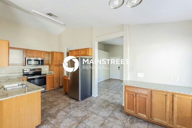 Photo - 3 Bedroom Pet-Friendly Home in Phoenix, AZ with Main Street Renewal