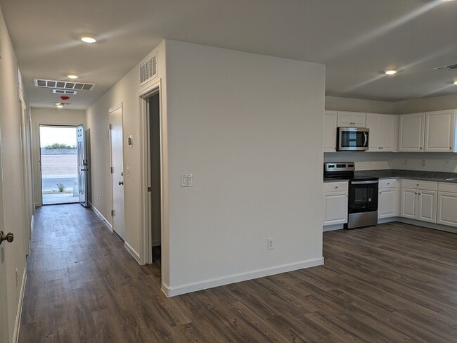 Photo - 1436 W Toltec Dr