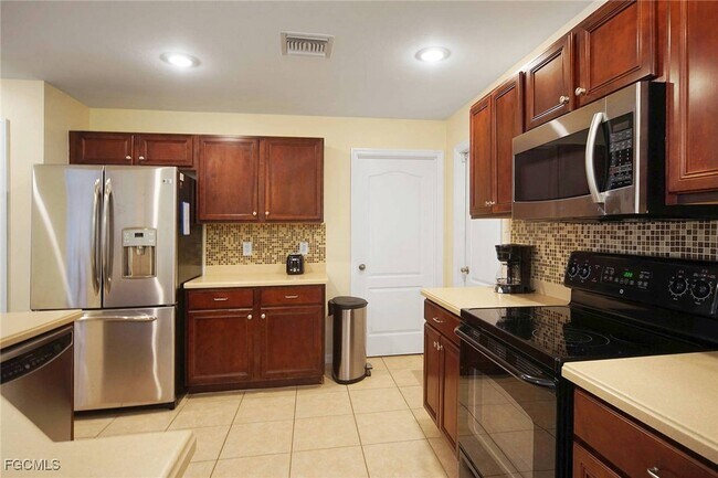 Photo - 1916 NW 13th Pl