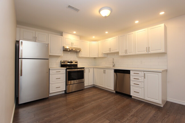 Photo - 628 Wilson Rd N