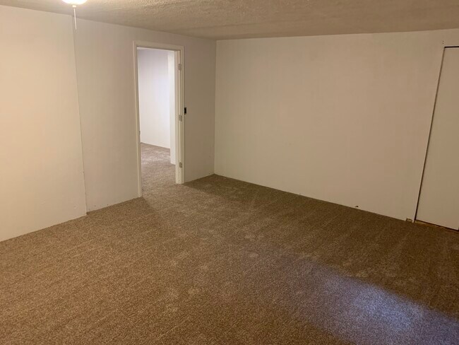 Photo - 3832 S Fraser St