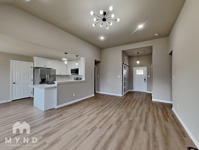 Photo - 5401 Ashworth Ct