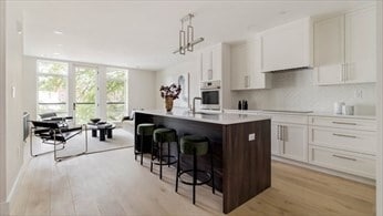 Building Photo - 20 Kinmonth Rd Unit 201