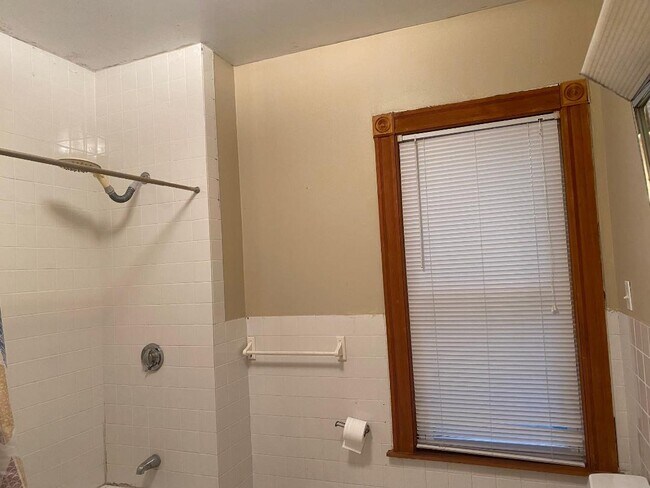 Building Photo - 3 Washburn Ter Unit 2 Rental