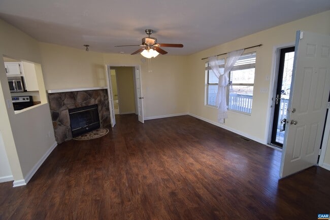 Photo - 145 Jefferson Dr