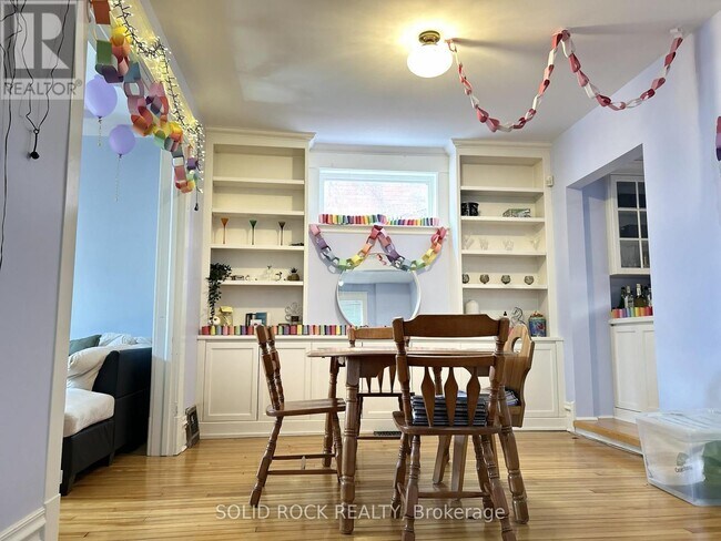 Photo - 201 Augusta St