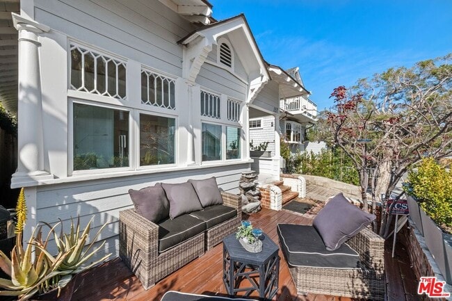 Photo - 157 Hart Ave