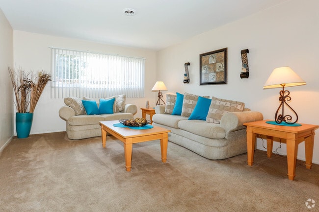 2 Bed/ 1 Bath - Model - Wilmington Pointe