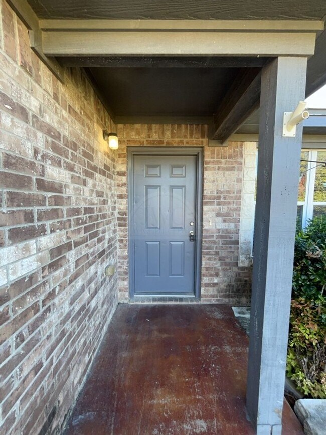 Photo - 104 W FM 2410 Rd