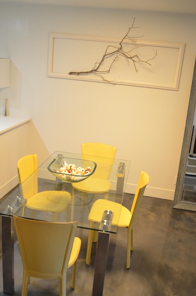 Photo - 5250 Las Verdes Cir Unit 109