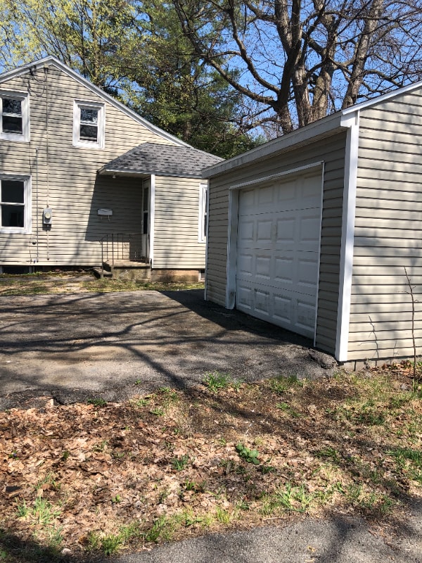 Photo - 206 Balsam St