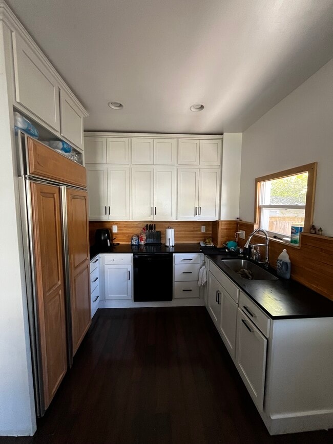 Photo - 1034 Worden St SE