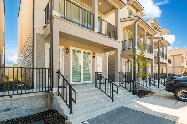 Photo - 494 S Centro Cir House