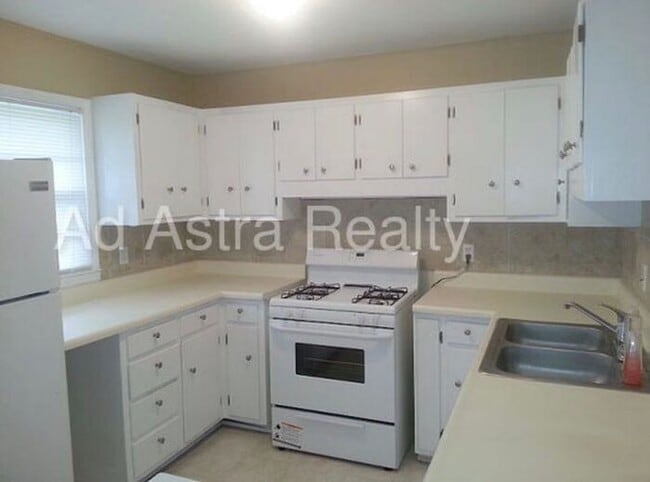 Photo - Cozy 3 Bed 1 Bath Home in Raytown-Coming SOON!