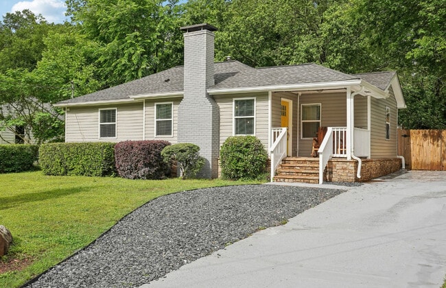 Building Photo - 1605 Wellswood Dr SE Rental
