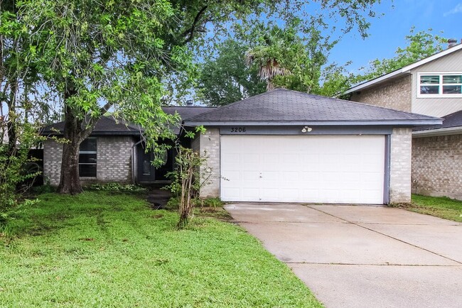 Building Photo - 3206 Teakwood Cir