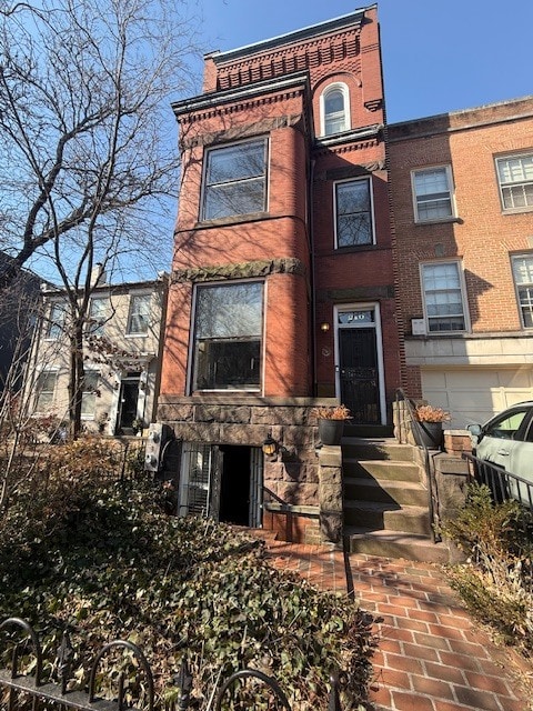 Photo - 219 9th St SE Unit APT B