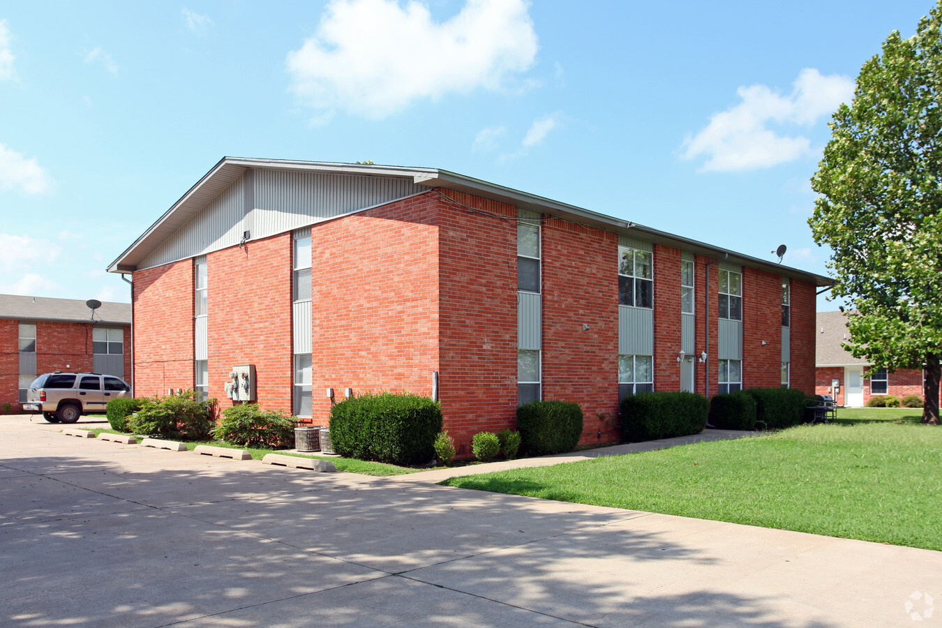 West Oaks Apartments - West Oaks Apartments