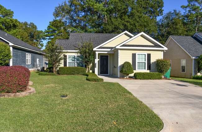 Building Photo - 2546 Bascom Dr