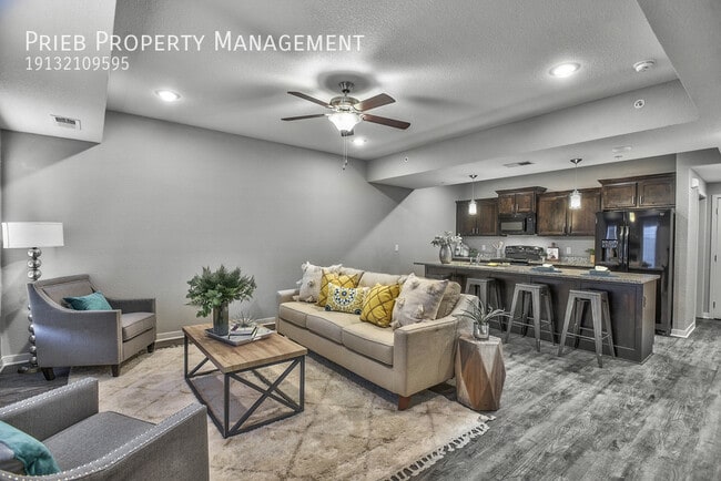 Building Photo - 22091 W 123rd Ln Unit 109