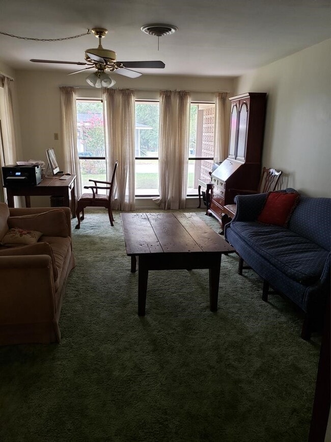 Photo - 605 Cardinal Dr