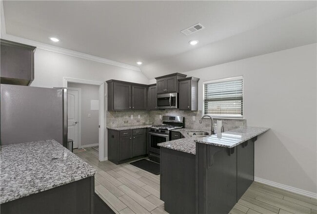 Photo - 6906 SW Basswood Ave