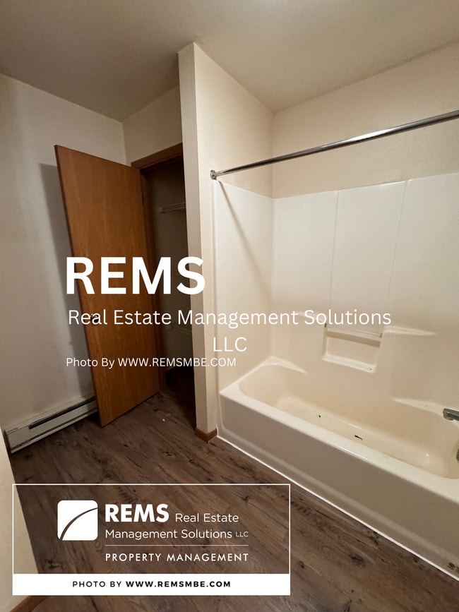 Photo - 503 7th St Unit 16