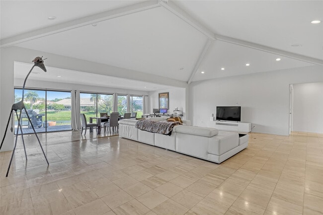 Photo - 4989 Pineview Cir