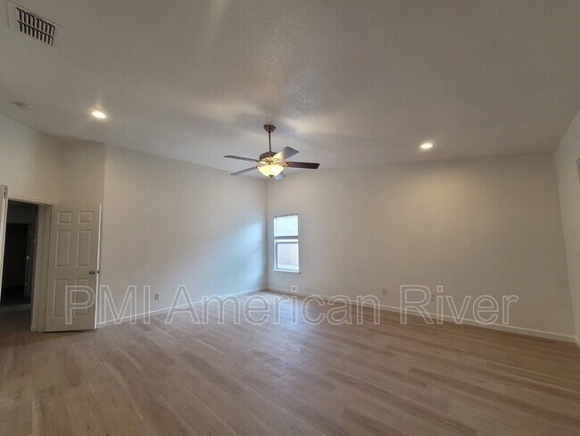 Photo - 4405 Dusham Cir