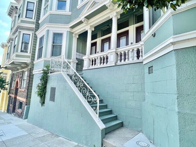Photo - Spacious Studio in the heart of Pacific Heights! Bonus room! Laundry! PROGRESSIVE Unit 327 Presidio Ave #2
