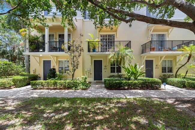 Photo - 463 School House Rd