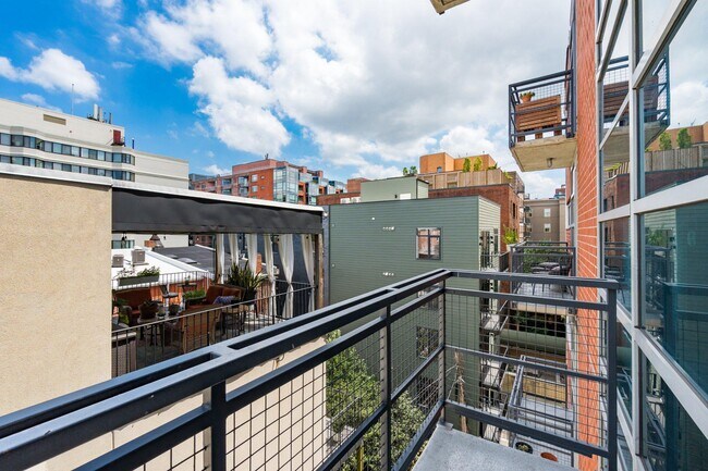 Photo - 1125 11th St NW Unidad 503