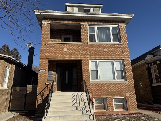 Building Photo - 7239 S Campbell Ave