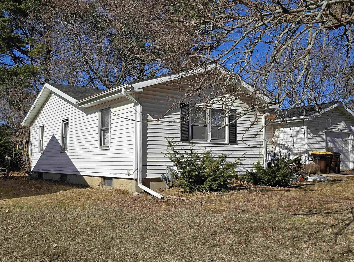 Photo - Charming 3 Bedroom Ranch Home in Freeport Coming Soon!