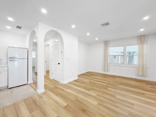 Photo - 4631 Queensboro Ave S Unit 4631