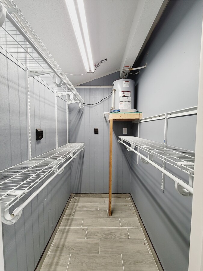 Photo - 7535 Thurow St