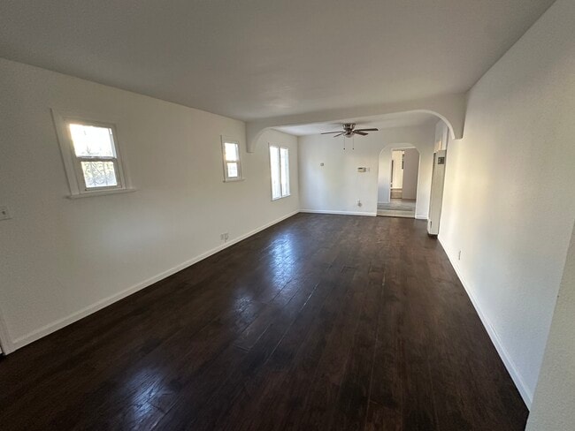 Photo - 636 W Buckthorn St