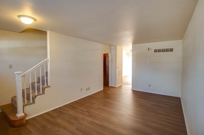 Photo - Maryland Manor Apartments