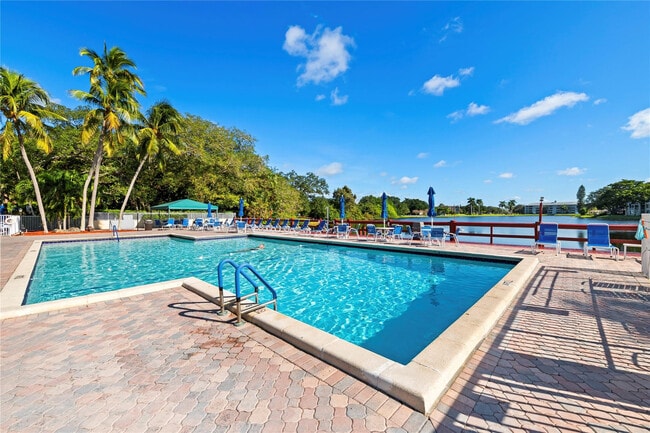 Photo - 1715 Whitehall Dr Unidad 105