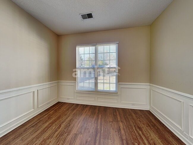 Photo - 3 Joggins Dr