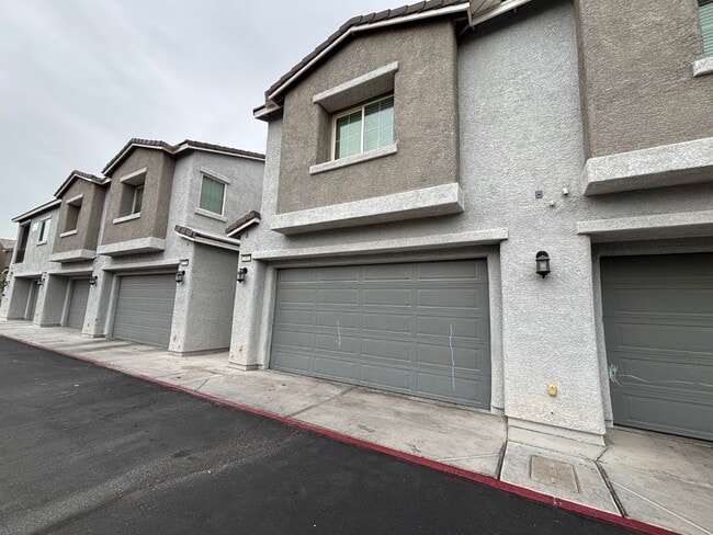 Photo - Beautiful Gated 3-Bed, 2.5-Bath Townhome i...