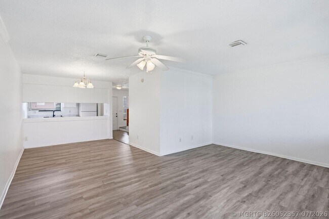 2305 Seaside Dr