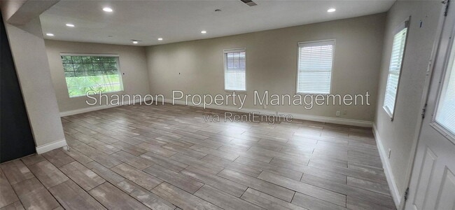 5655 Meadow Creek Ln